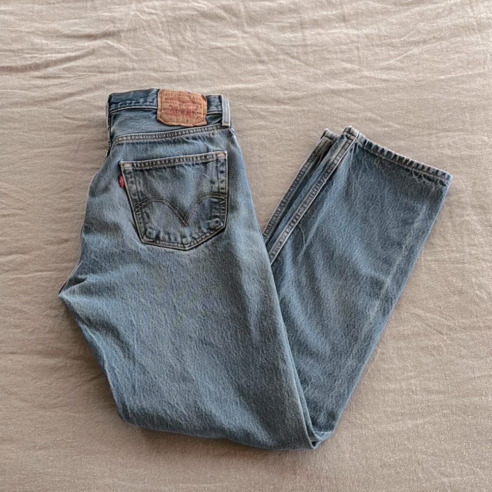 Levi's Women's Light Blue High-Rise Straight Jeans